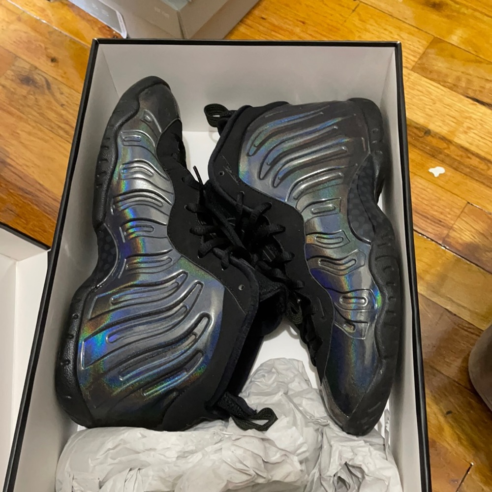 Nike foamposite youth 6 metallic black